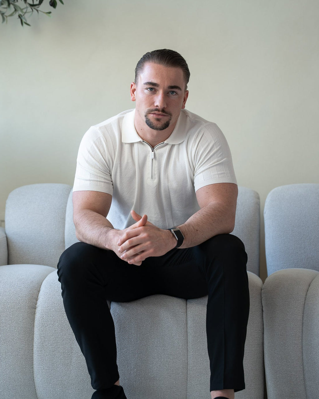 The Lucian Zip - white