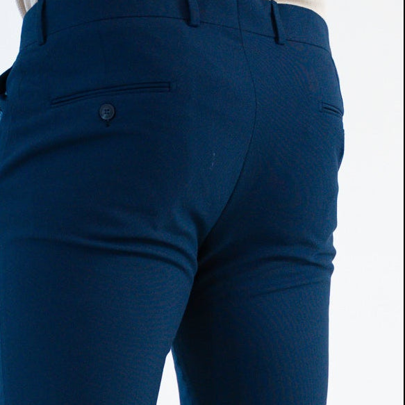 El pantalón esencial - Azul noche